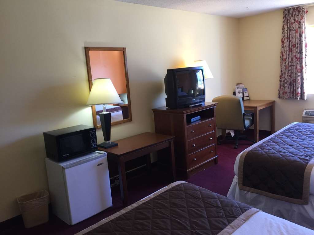 Lake Tree Inn & Suites Marion Zimmer foto